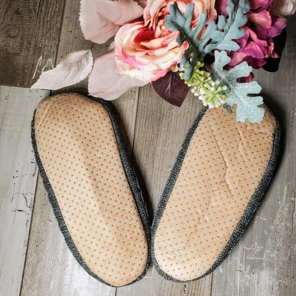 NWT Ladie's Sheepskin Soft Solid Color Cozy Knitted Slipper Socks Booties Sz 7-8 - Picture 2 of 12